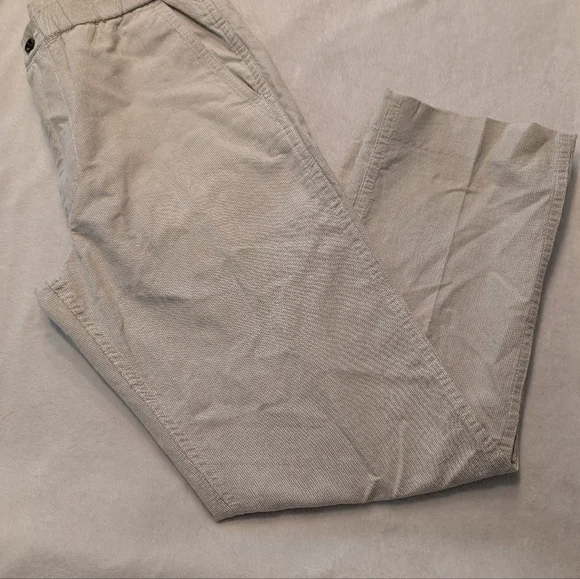 Uniqlo Tan/ Cream Pants Relaxed Fit Size Medium - Picture 11 of 12